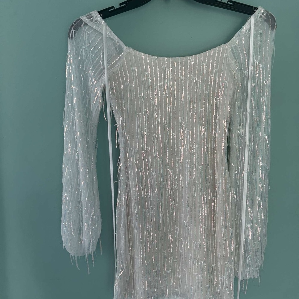 Xtraordinary White Shimmering Dress new w/o tags just tried on